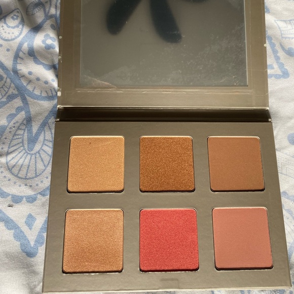 Iconic London face pallet - Picture 1 of 2